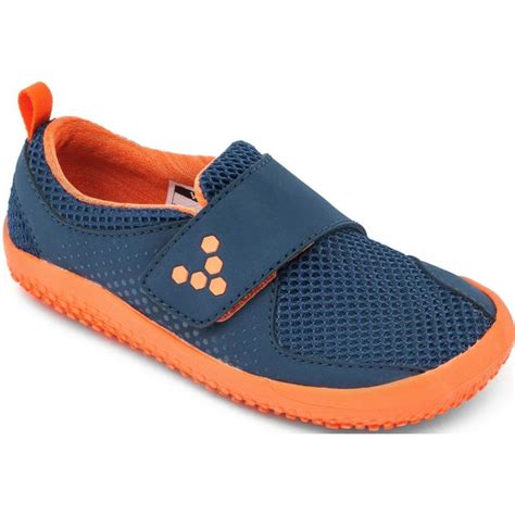 I looked at the size charts and it seems like the sizes are wildly off from normal but they keep insisting that 'your usual size' will fit. Boty Vivobarefoot Mini Primus K Navy/Orange, dětské ...