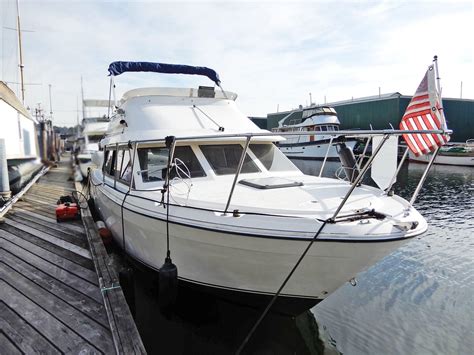 Bayliner Ciera Command Bridge Cruiser For Sale Yachtworld