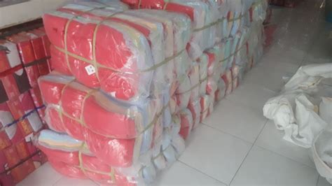 Di dukung oleh beberapa pabrik handuk besar di tanah air, kami menjamin mutu produk dengan harga yang sangat bersaing sehingga sangat cocok bagi anda yang baru memulai usaha, para pedagang retail, pedagang online. HARGA HANDUK MERAH PUTIH TERRY PALMER 1/08/2020 ...