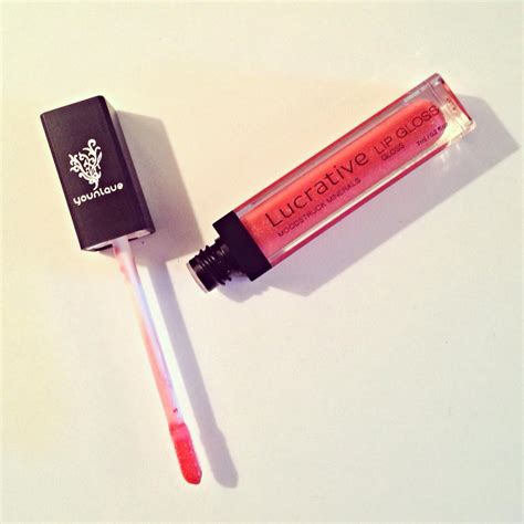 Younique Lucrative Lipgloss In The Shade Lovesick A Non Sticky Lipgloss That Hydrates Your