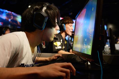 Steam is a pc game digital distribution service, social network, and gaming platform developed by origin rounds out the list of pc game digital distributors. Are Land-Based Casinos Losing the Fight to their Online ...