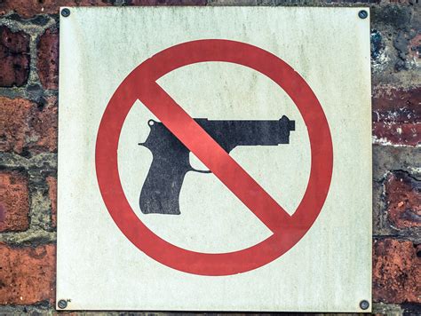 Grungy No Guns Sign