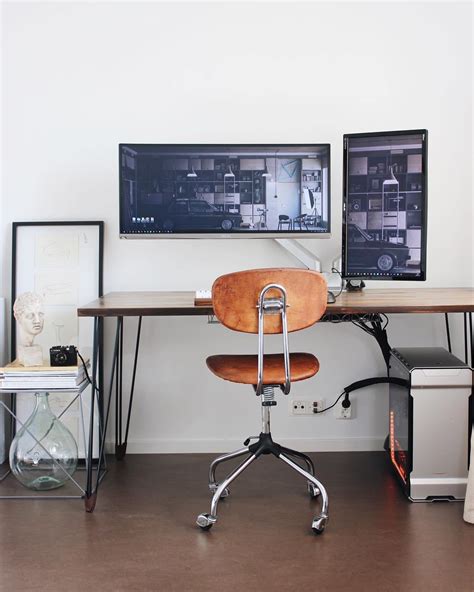 Minimal Setups — Vintage Looking Dual Monitor Pc Workspace By Luka