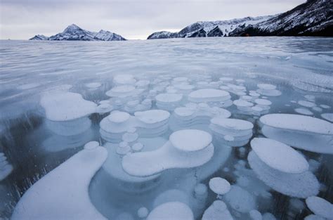 Best Time To See Frozen Abraham Lake In Banff And Jasper National Parks 2024