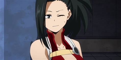My Hero Academia Whats The Deal With Momo Yaoyorozus Outfit
