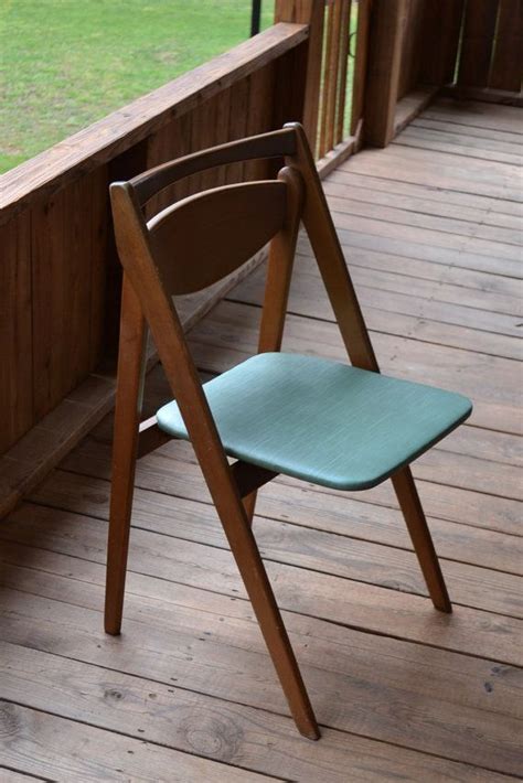 Chair has been restored and it is in excellent condition. Mid Century Modern Vintage Stakmore Wood Folding by ...
