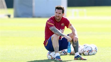 Lionel Messi Barcelona Fc Team Training Fotos Bbc News Pidgin
