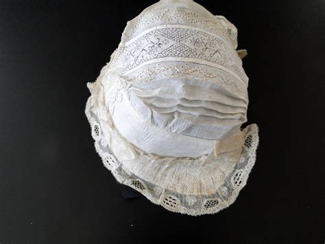 Buyer And Seller Of Antique Lace Fine Linens Vintage Clothing Haute