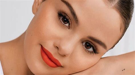 Selena Gomez Enseña Por Primera Vez Su Cicatriz En La Ingle De Su Trasplante De Riñón Marca