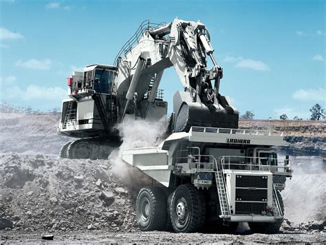 Liebherr Exhibiting At The Minexpo And Unvailing Their New 100 Ton