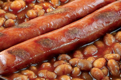 Kidney beans contain high amounts of antioxidants. Hot dogs, Coney dogs, chili and beans: Who could ask for ...