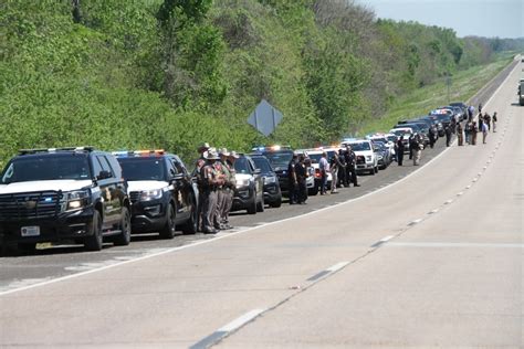Liberty County Law Enforcement Officers Pay Tribute To Dps Trooper