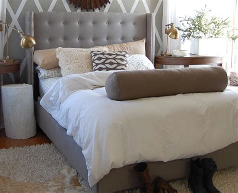Check out these seven beautiful rooms that are also feeling the throw pillow love. decorative throw pillows