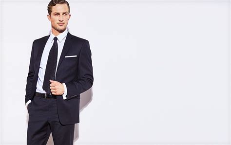 Though unfortunately we can't all afford to go bespoke, the few slight your flat hand should slip easily into your suit under the lapels when the top (or middle) button is fastened. How a suit should fit | Suit fit guide, Mens style guide ...