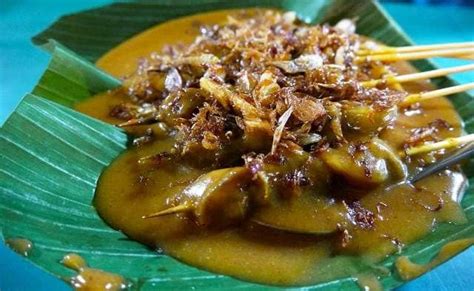 Karak kaliang adalah kue tradisional yang terbuat dari tepung ubi. 10 Makanan Khas Sumatera Barat Paling Enak Bikin Lidah ...