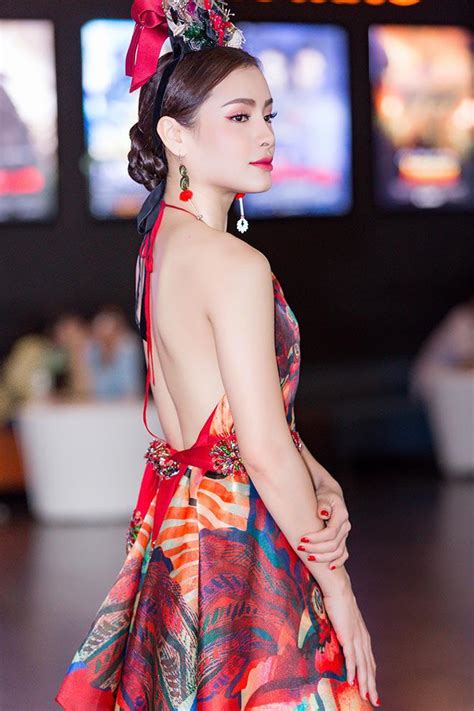 Phương trinh jolie với màn hóa thân thành công chúa xinh đẹp. Phương Trinh Jolie công bố bạn trai Nguyễn Mạnh Lân cao ...