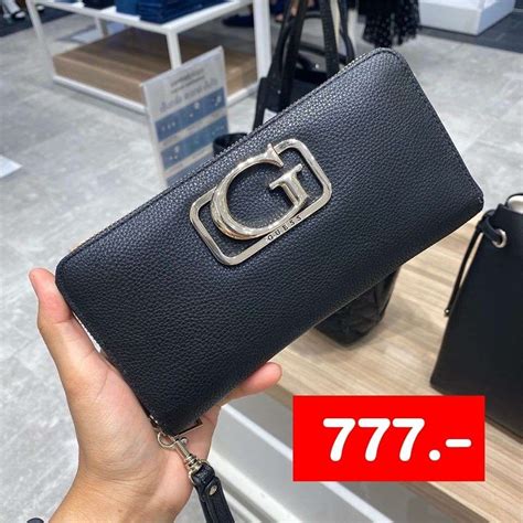 2021 admin ข่าว, สังคม ม.33 เรารักกัน, สุชาติ ชมกลิ่น, เป๋าตัง, เราชนะ, เรารักกัน, แรงงาน, แอปเป๋าตัง, แอปเป๋าตังค์ GUESS รวมไอเทมกระเป๋าตังค์สุดเก๋ เปิดเลขสวย!! งบไม่เกิน ...