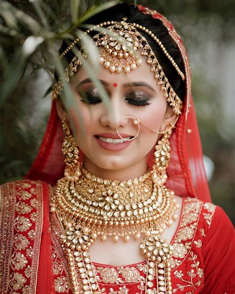 Traditional Bridal Look With Light Makeup Fitness Fashion Outfits Indian Bridal Makeup