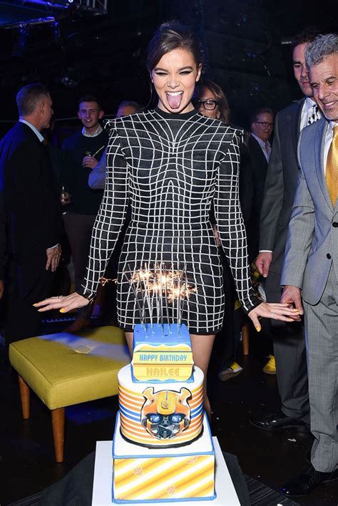 Hailee Steinfeld Celebraes Her Birthday In Los Angeles 12112018
