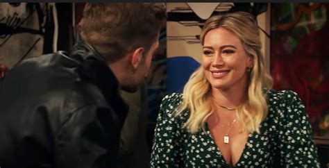 Hilary Duff Back In Hulu Comedy How I Met Your Father First Peek