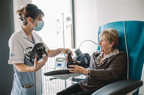 Voyage En Réalité Virtuelle Pour Les Patients Du Service Doncologie Établissements