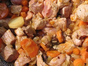 You can make these yummy pumpkin biscuits as vegetarian dog food. How To Make Homemade Dog Food | Homemade Dog Food on a Budget