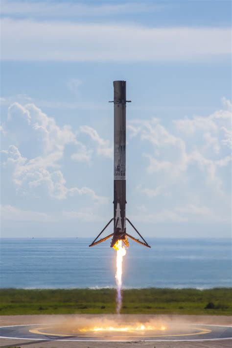 Follow spacex news from the top news sites and blogs by industry experts in one place. SpaceX OTV-5 - 1040 landing (SpaceX) - TESLARATI