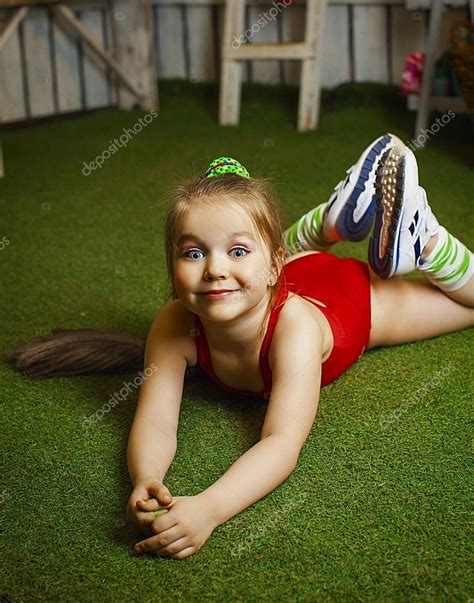 Little Girl Gymnast Stock Photo By ©estetikafoto 46131287
