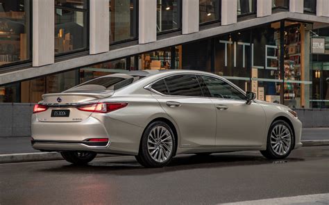 The brand new lexus es hybrid sedan makes a big leap over its predecessor by offering comfort, space and style in spades. 2019 Lexus ES 300h on sale in Australia from $59,888 - PerformanceDrive