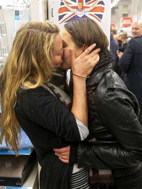 Video Lgtb Activists Kissing Flashmob Floods British Supermarket