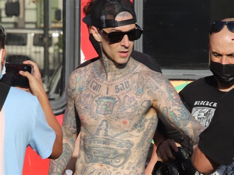 Jul 07, 2021 · kourtney kardashian and travis barker's romance continues to get red hot and her latest comment on social media serves as proof. Travis Barker gets Kourtney Kardashian's name tattooed on ...