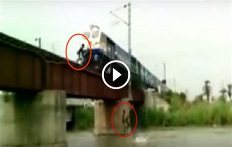 We did not find results for: Video : Permainan "Maut" Di Landasan Keretapi DiMainkan ...