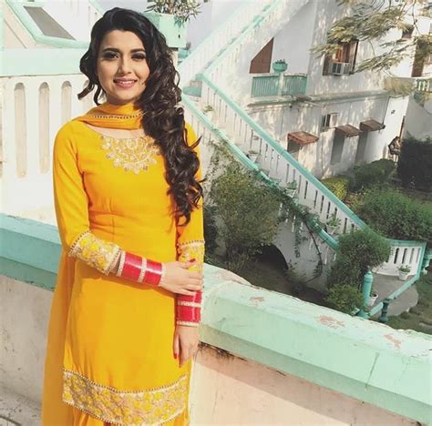 Pin By Arun Sarin On Nimrat Indian Designer Outfits Nimrat Khaira