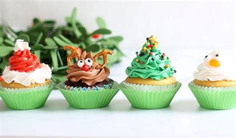 CHRISTMAS CUPCAKES four EASY ideas with one decorating tip, video.