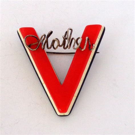 Wwii Victory Pin V For Victory Plastic Lucite Mother Etsy