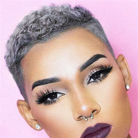 If you are over 50 years old and you're lucky enough to have a thick silver foliage, this classic short cut faded to the sides with this is a medium length cut, smooth and smooth, the gray hair here has a tuft backwards and is a deliberately unkempt hairstyle. 60+ Cute Short Haircuts For Black Women » Hairstyles For ...