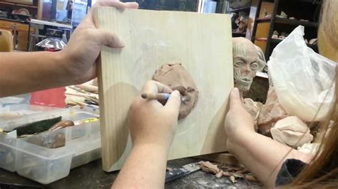 Sculpting a mouth in clay - YouTube