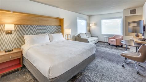 Borsang village is 6 miles away. Holiday Inn & Suites-Bellingham Embraces New H4 Design ...