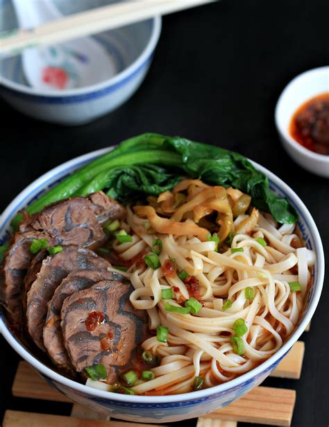 Make the whole dish in 1 hour! my bare cupboard: Taiwanese beef noodle soup / niu rou mian