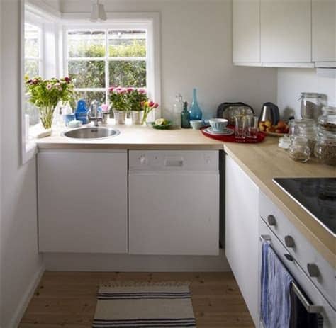 La cocina es el espacio más frecuentado que posee cualquier tipo de vivienda, ya que es el espacio en donde pasamos la mayor del tiempo cuando permanecemos en el. Alfombras en la cocina | HOMIES