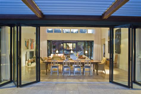 Indoor Outdoor Dining Architect Michele Kauffmann Nano Doors