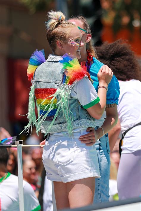 Jojo Siwa And Kylie Prew Rock The Pride Parade In West Hollywood 05232022 • Celebmafia