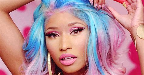 Retr Flash Back Nicki Minaj Divulga Vers O Censurada Do Clipe De