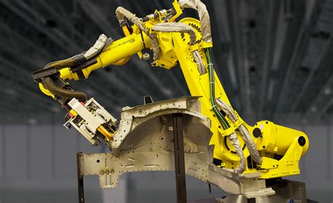 Spot welding robots | robotic spot welding and material joining solutions. GM Is Using the Cloud to Connect Its Factory Robots | Fortune