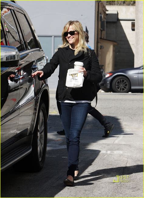 Reese Witherspoon Wedding Dress Shopping On Sunday Photo Reese Witherspoon Pictures