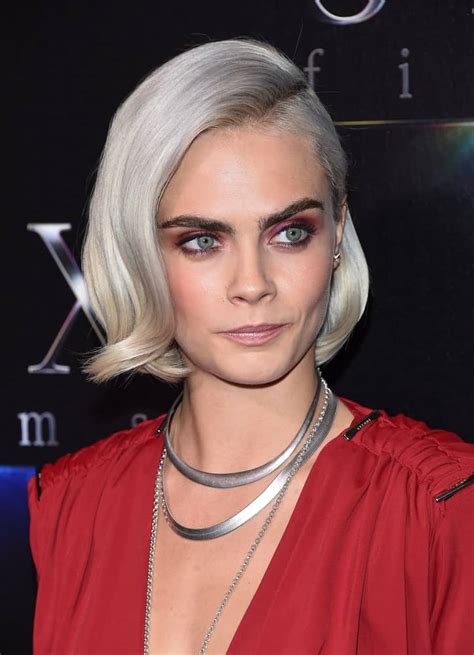 Cara Delevingnes Hairstyles Over The Years Headcurve