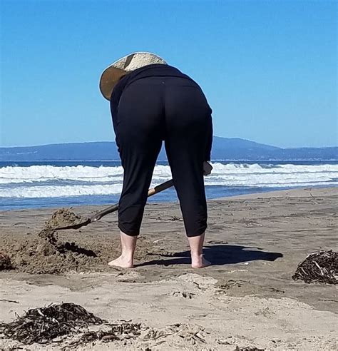 Wife Big Fat Pawg Ass In Tight Pants At The Beach Voyeur