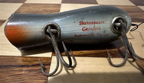 Shakespeare Genuine Swimming Mouse Pressed Eye Wood Vintage Fishing