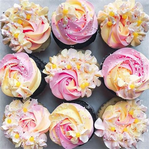 23 Delicious Cupcake Ideas That Are Perfect For Any Time Of Year Yummy Cupcakes Cupcake Cakes