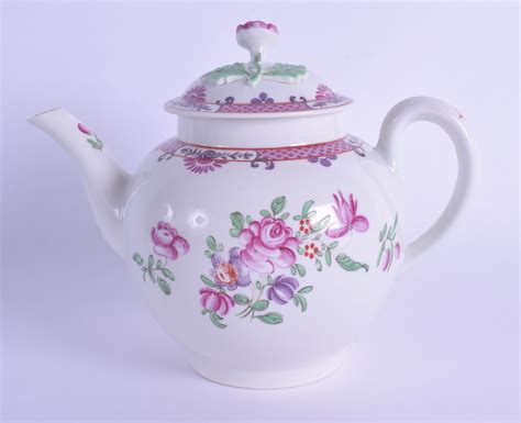 Lot 186 18th C Worcester Good Teapot And Cover Painted